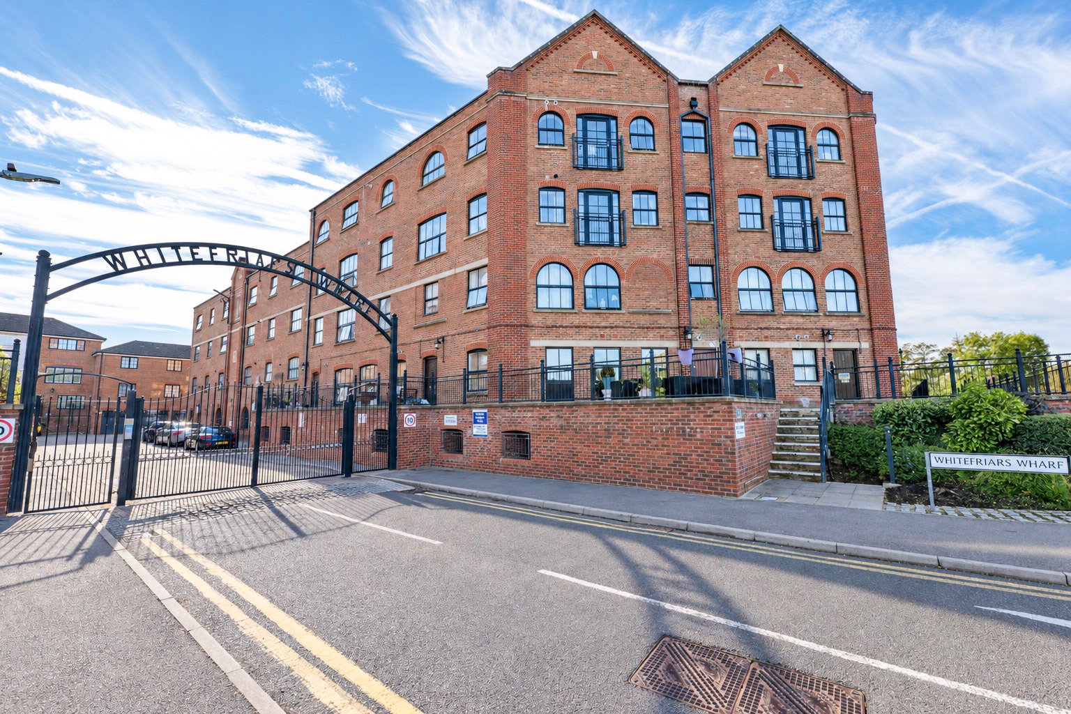 Maisonette for sale in Tonbridge, Whitefriars Wharf, Tonbridge, TN9 1QR