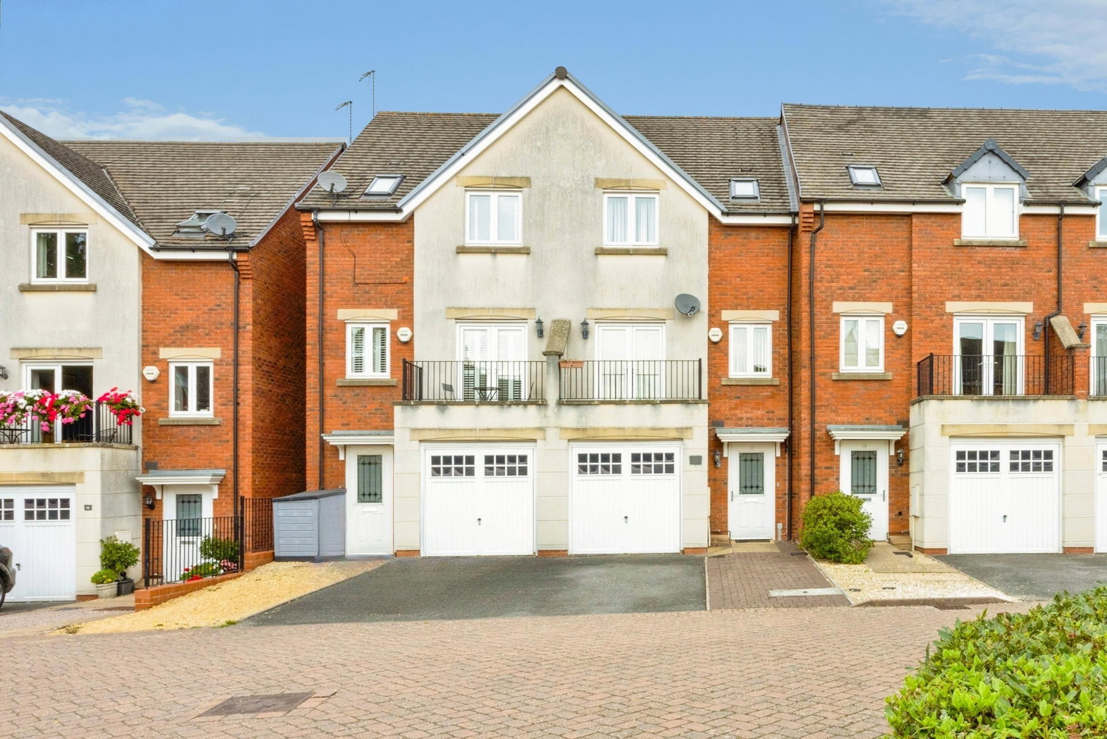 Town House for sale in Cheltenham, St. Michaels Close, Charlton Kings, Cheltenham, GL53 9DW