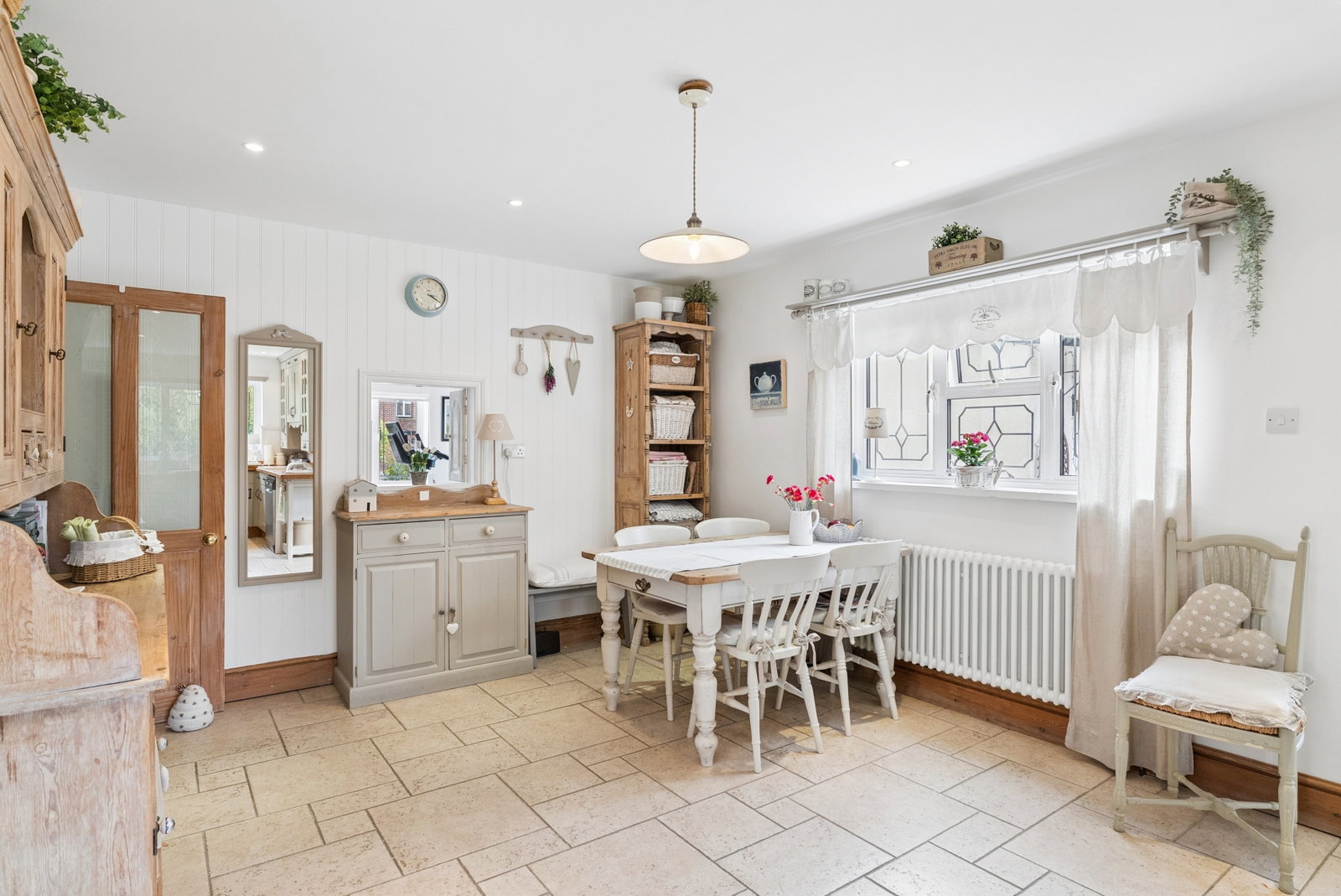 Detached House for sale in Stoke Poges, Clevehurst Close, Stoke Poges, Buckinghamshire SL2 4EP, 2348 m²