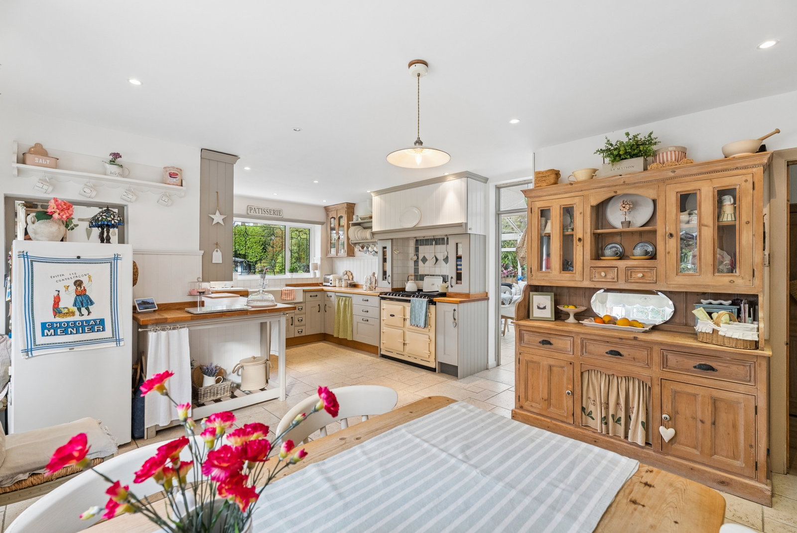 Detached House for sale in Stoke Poges, Clevehurst Close, Stoke Poges, Buckinghamshire SL2 4EP, 2348 m²
