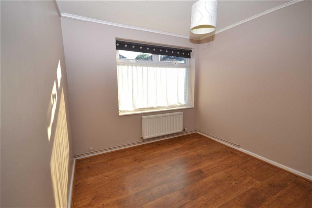 Maisonette for sale in Cheltenham, Winchester Way, Cheltenham, GL51 3HA