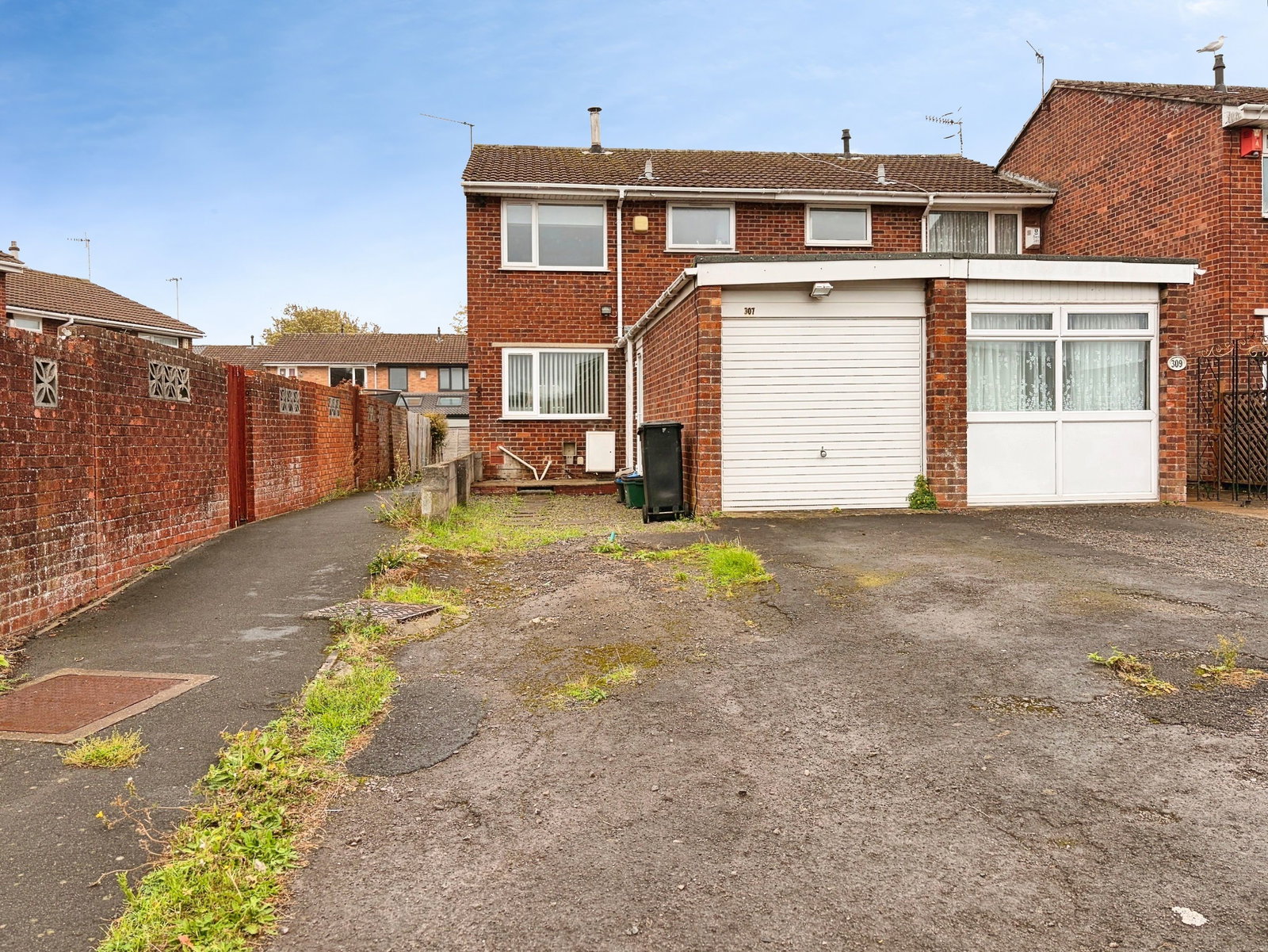 End Of Terrace House for sale in Bristol, Bamfield, Bristol, BS14, 906 m²
