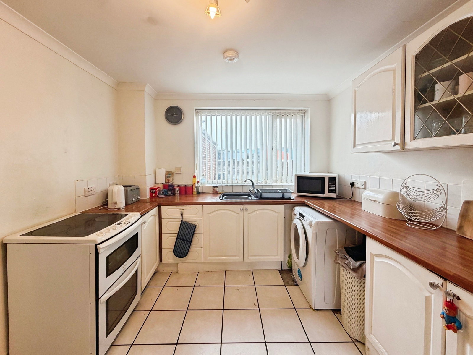 End Of Terrace House for sale in Bristol, Bamfield, Bristol, BS14, 906 m²
