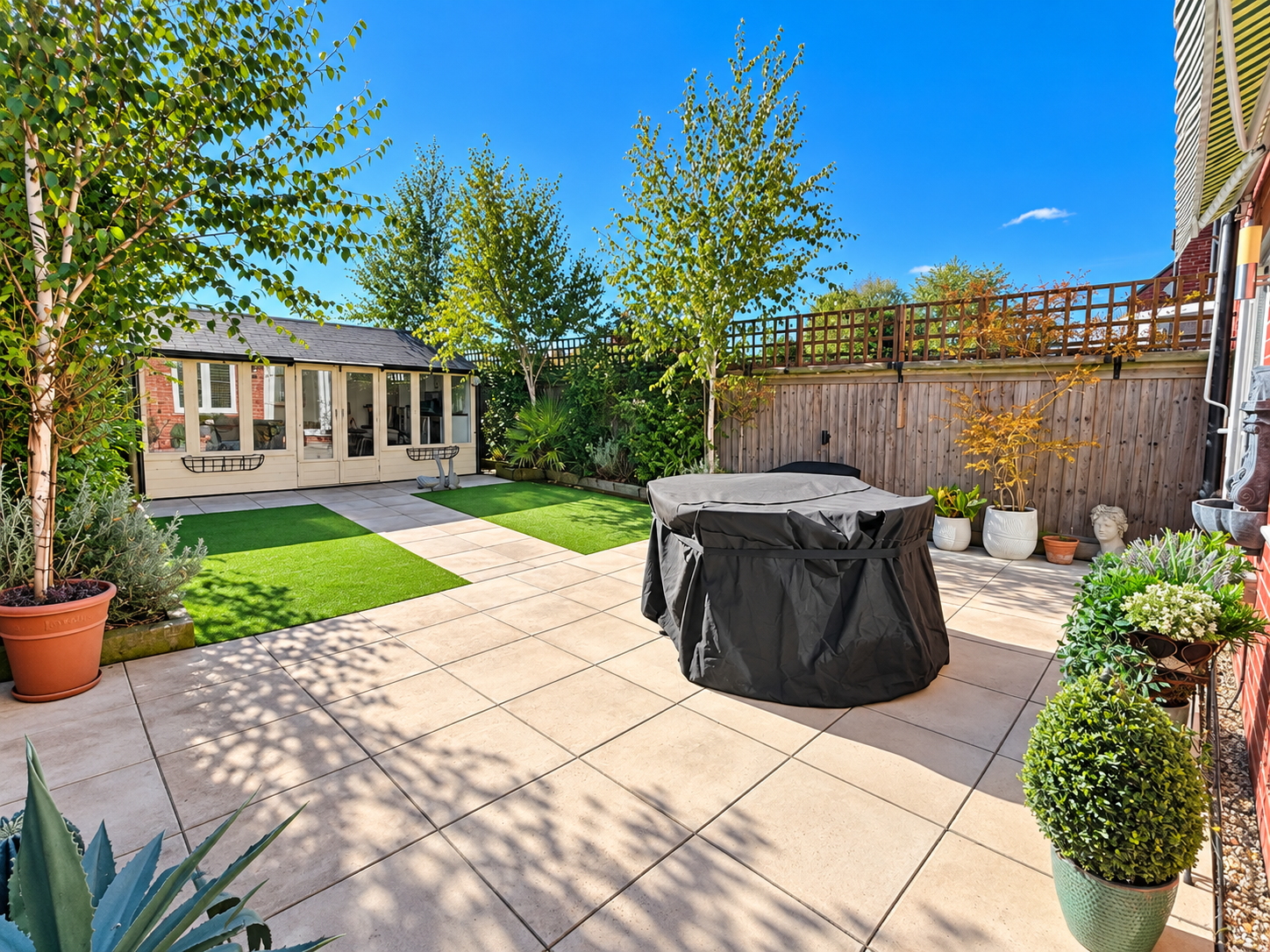 Semi Detached House for sale in Burnham on Crouch, Pond View, Burnham on Crouch, 1200 m²