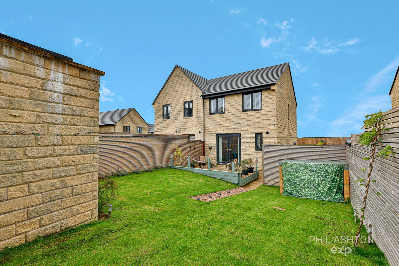 Semi Detached House for sale in Burnley, Kettledrum Drive, Burnley, Lancashire, BB10 4BA, 818 m²