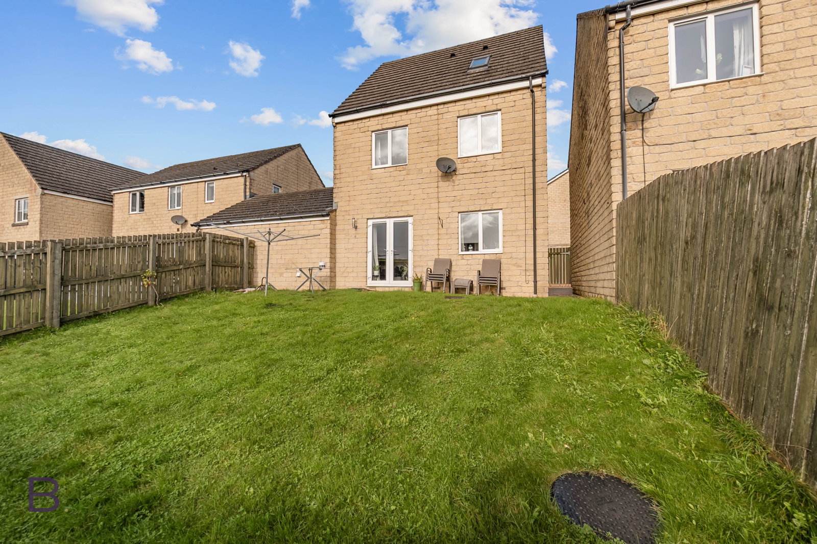 Detached House for sale in Bradford, Woodsley Fold, Thornton, Bradford, BD13 3GH, 1281 m²