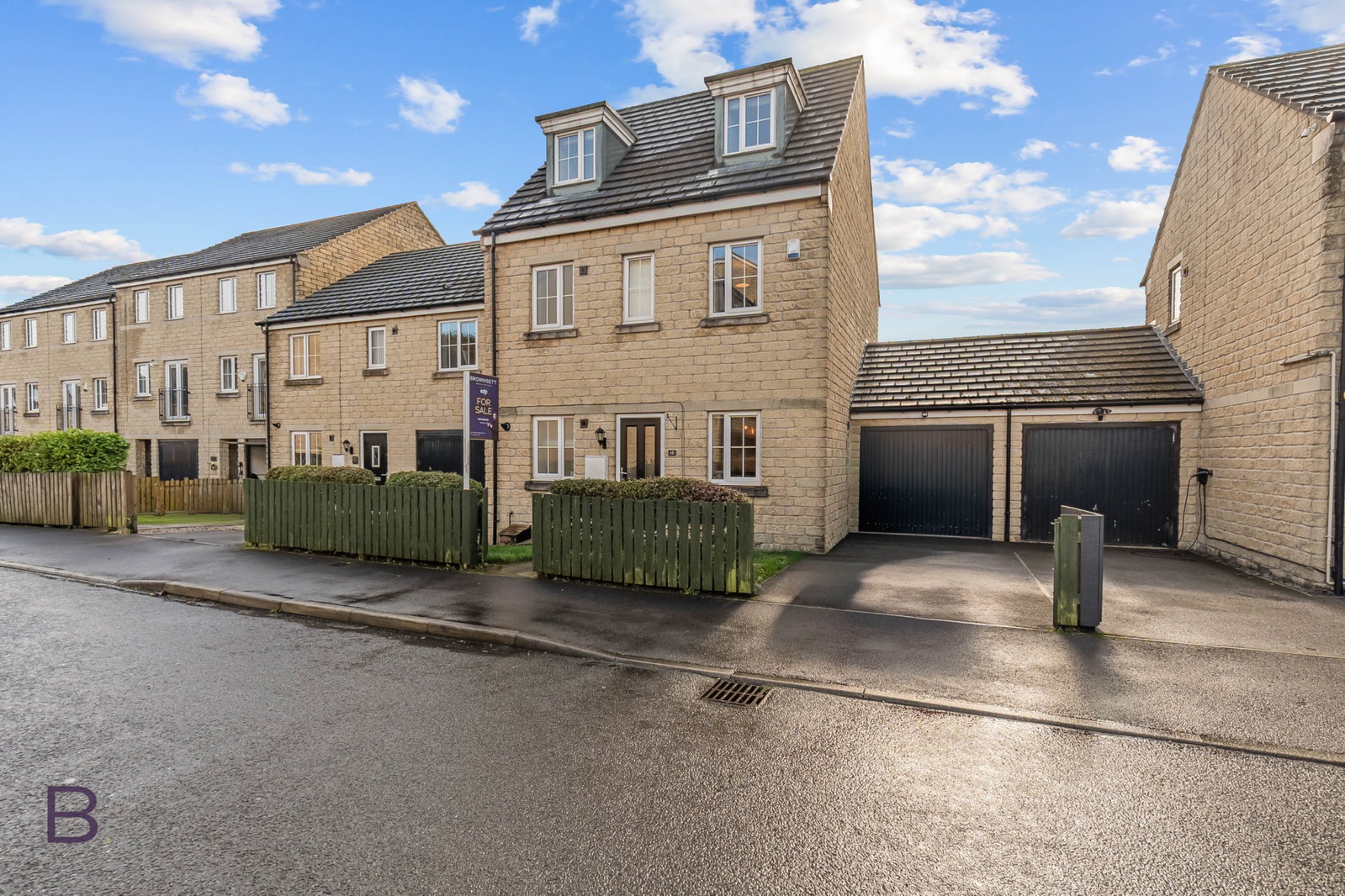 Detached House for sale in Bradford, Woodsley Fold, Thornton, Bradford, BD13 3GH, 1281 m²