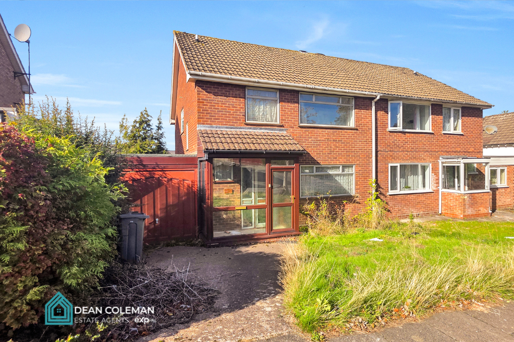 Semi Detached House for sale in Birmingham, Coney Green Drive, Northfield, B31 4DX, 1210 m²