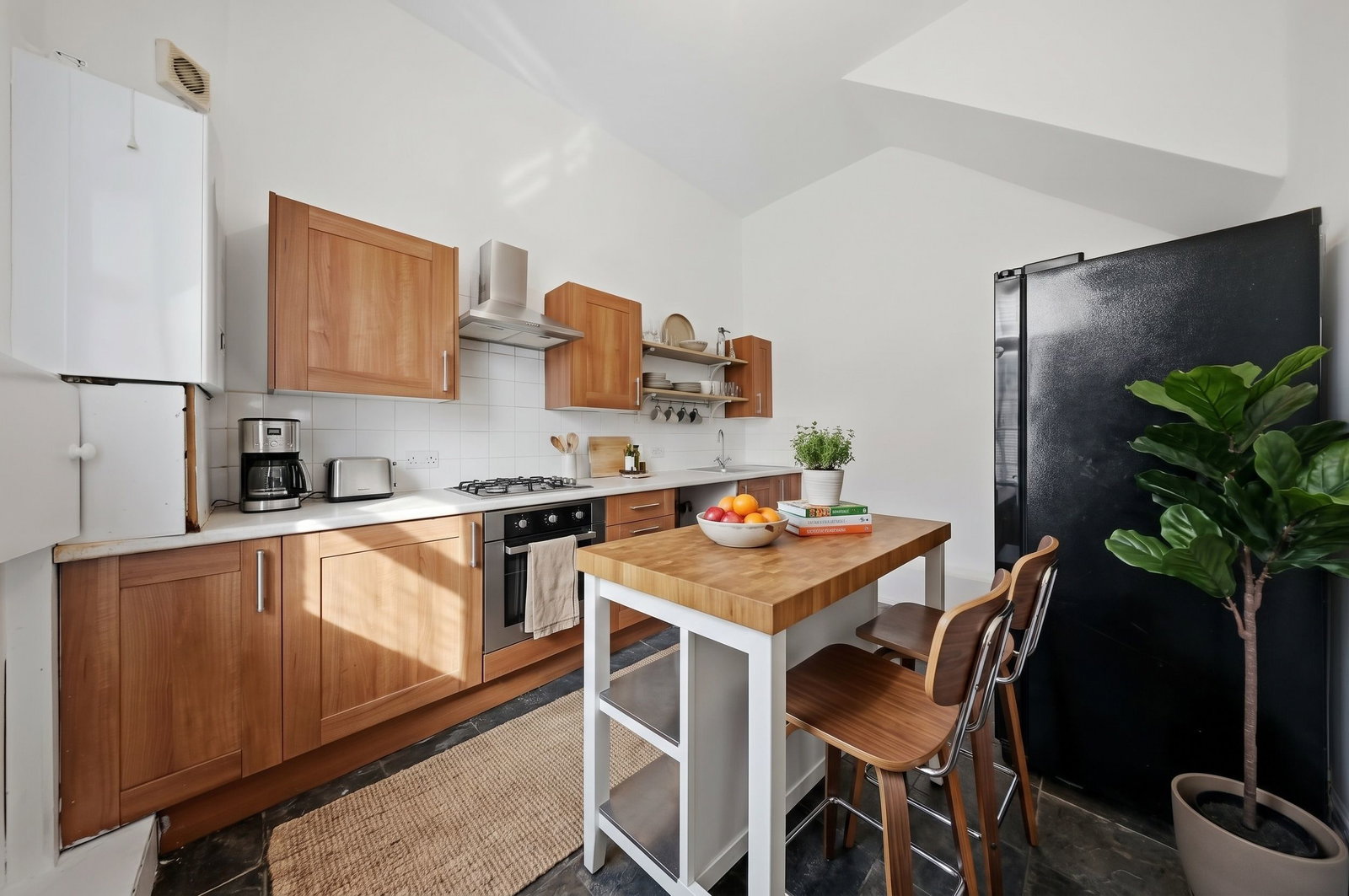 End Of Terrace House for sale in Burnley, Holyoake Street, Burnley, BB12 6LX, 861 m²