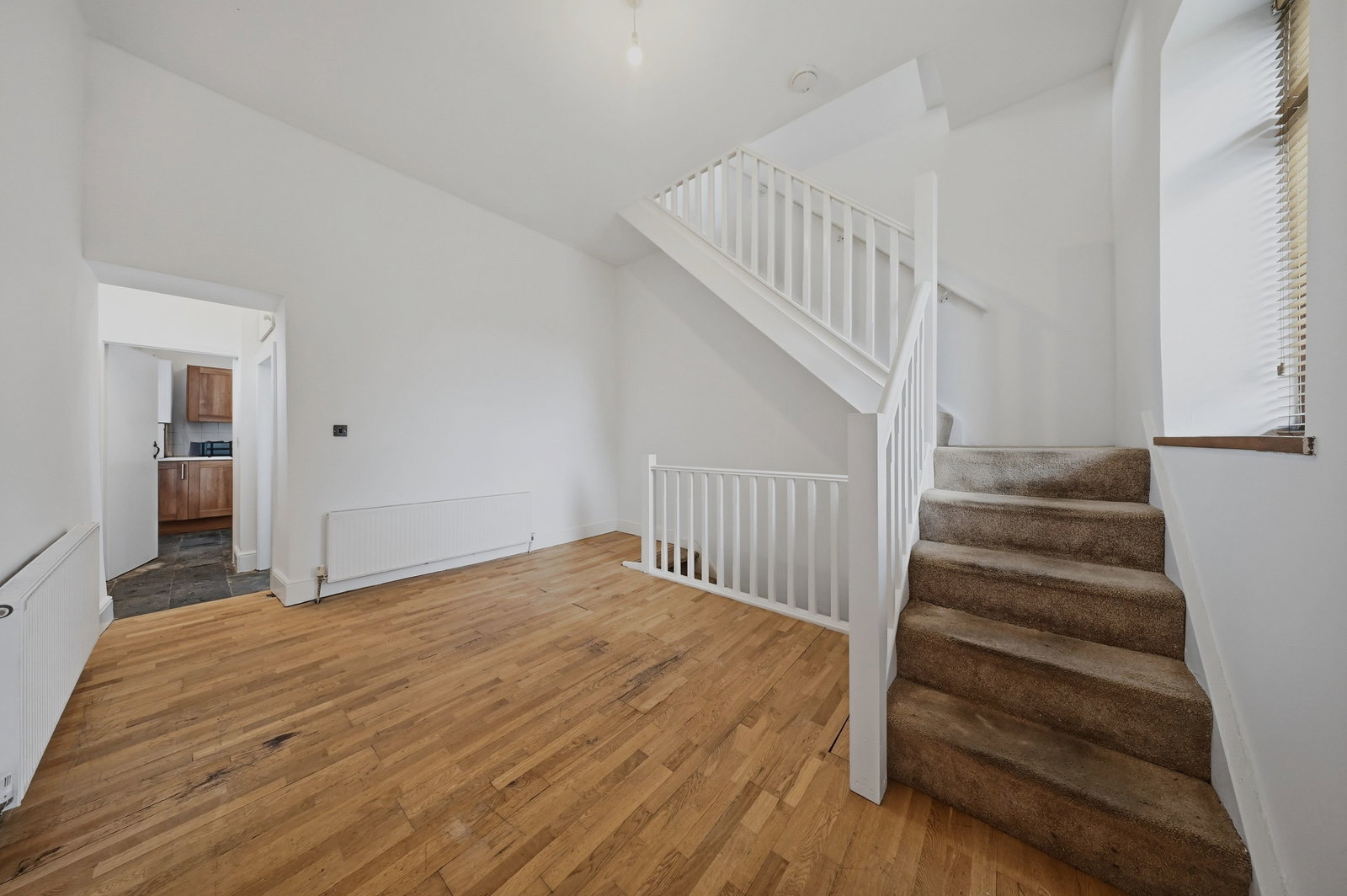 End Of Terrace House for sale in Burnley, Holyoake Street, Burnley, BB12 6LX, 861 m²