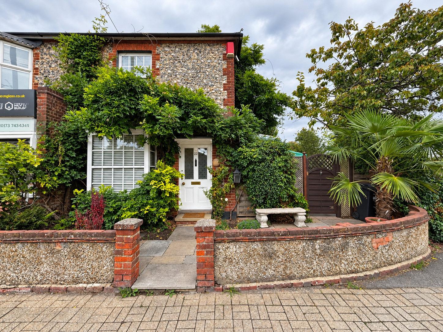 Semi Detached House for sale in Redhill, Flint Cottage, High Street, Merstham, Redhill, Surrey, RH1, 804 m²