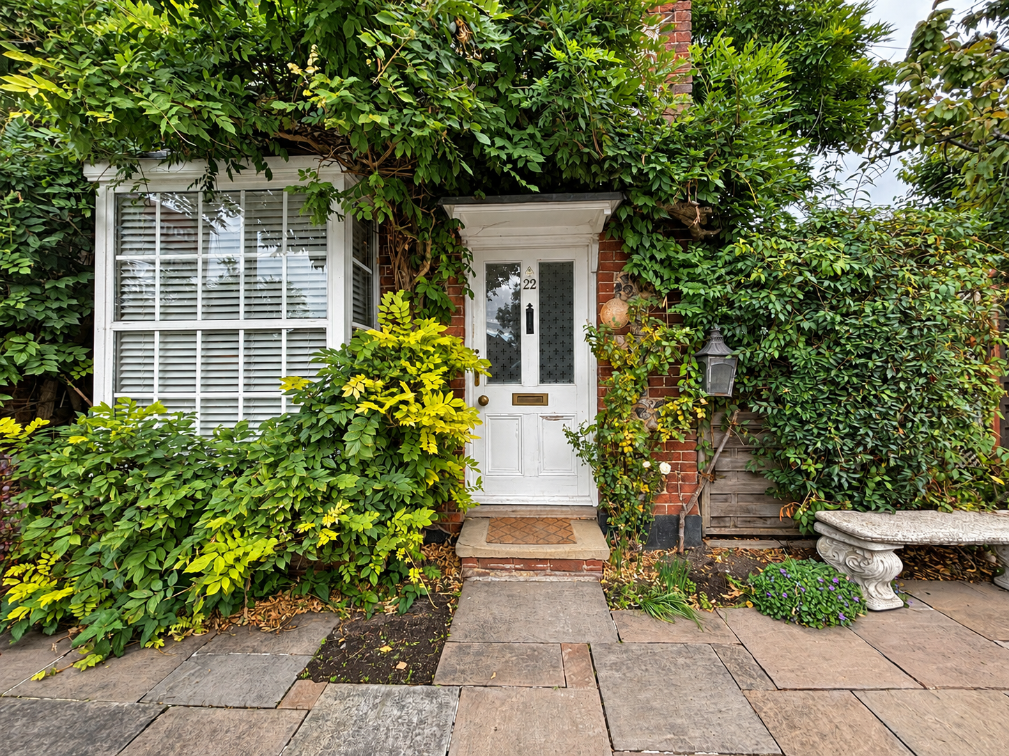 Semi Detached House for sale in Redhill, Flint Cottage, High Street, Merstham, Redhill, Surrey, RH1, 804 m²