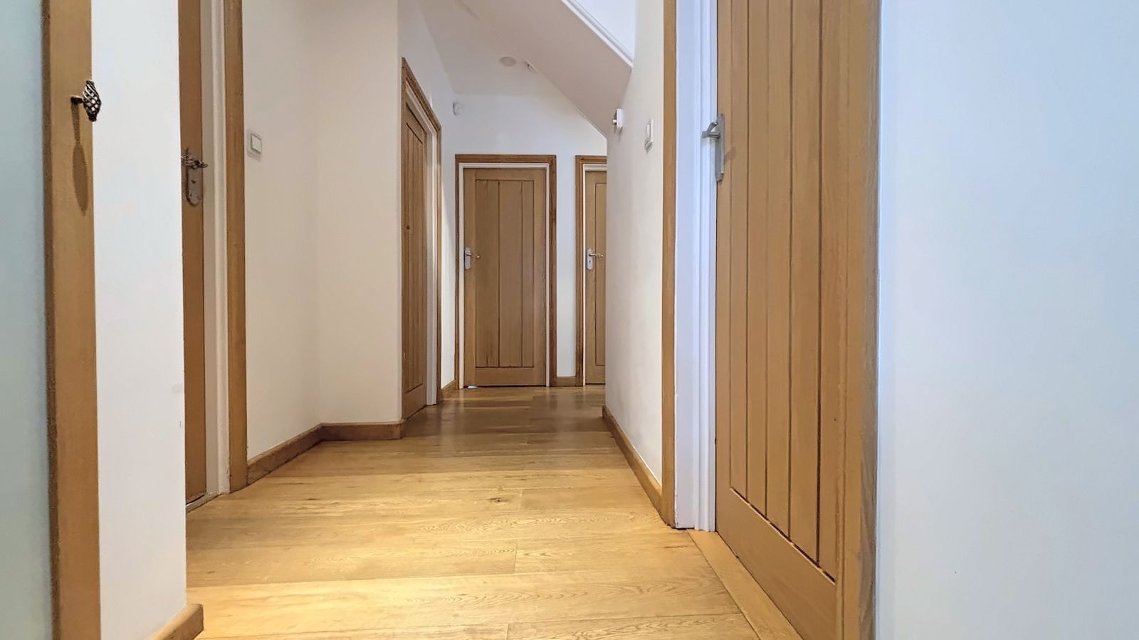 Detached House for sale in Banstead, Hillside, Banstead, Surrey, SM7 1HA, 1824 m²