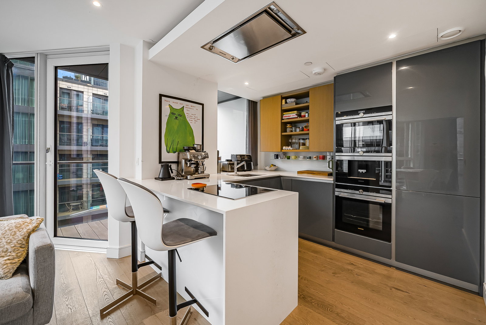 Flat for sale in London, Pinnacle House, Juniper Drive SW18 1JE, 647 m²