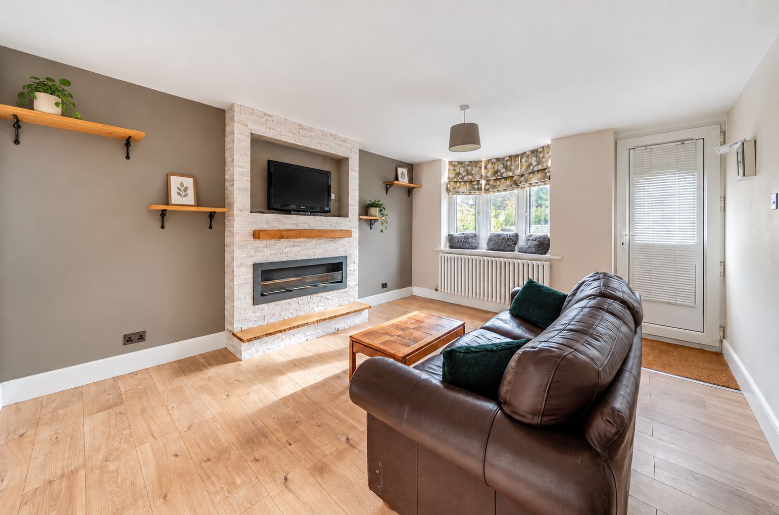 Terraced House for sale in York, Crambeck Village, Welburn, York, YO60 7EZ, 1003 m²