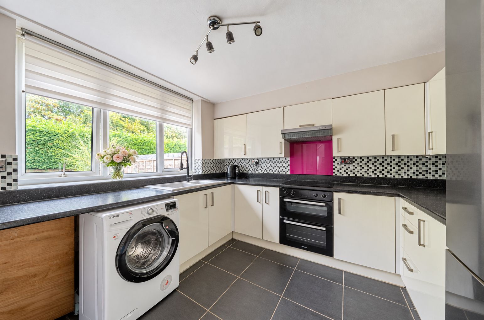Terraced House for sale in York, Crambeck Village, Welburn, York, YO60 7EZ, 1003 m²