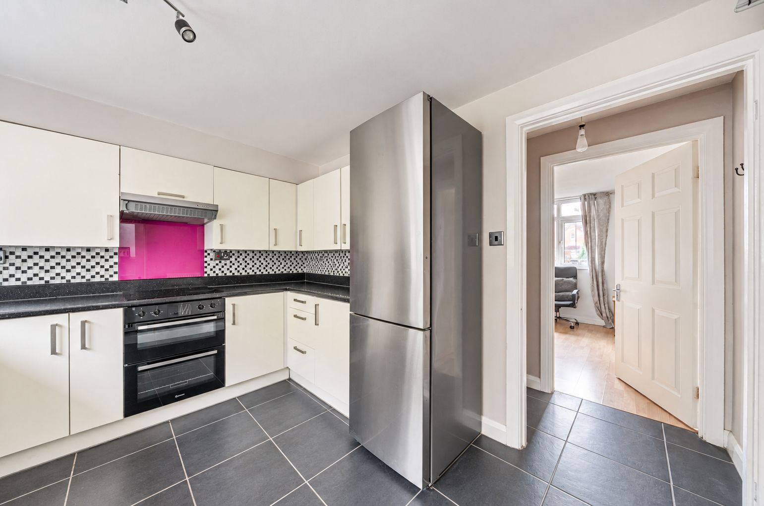 Terraced House for sale in York, Crambeck Village, Welburn, York, YO60 7EZ, 1003 m²