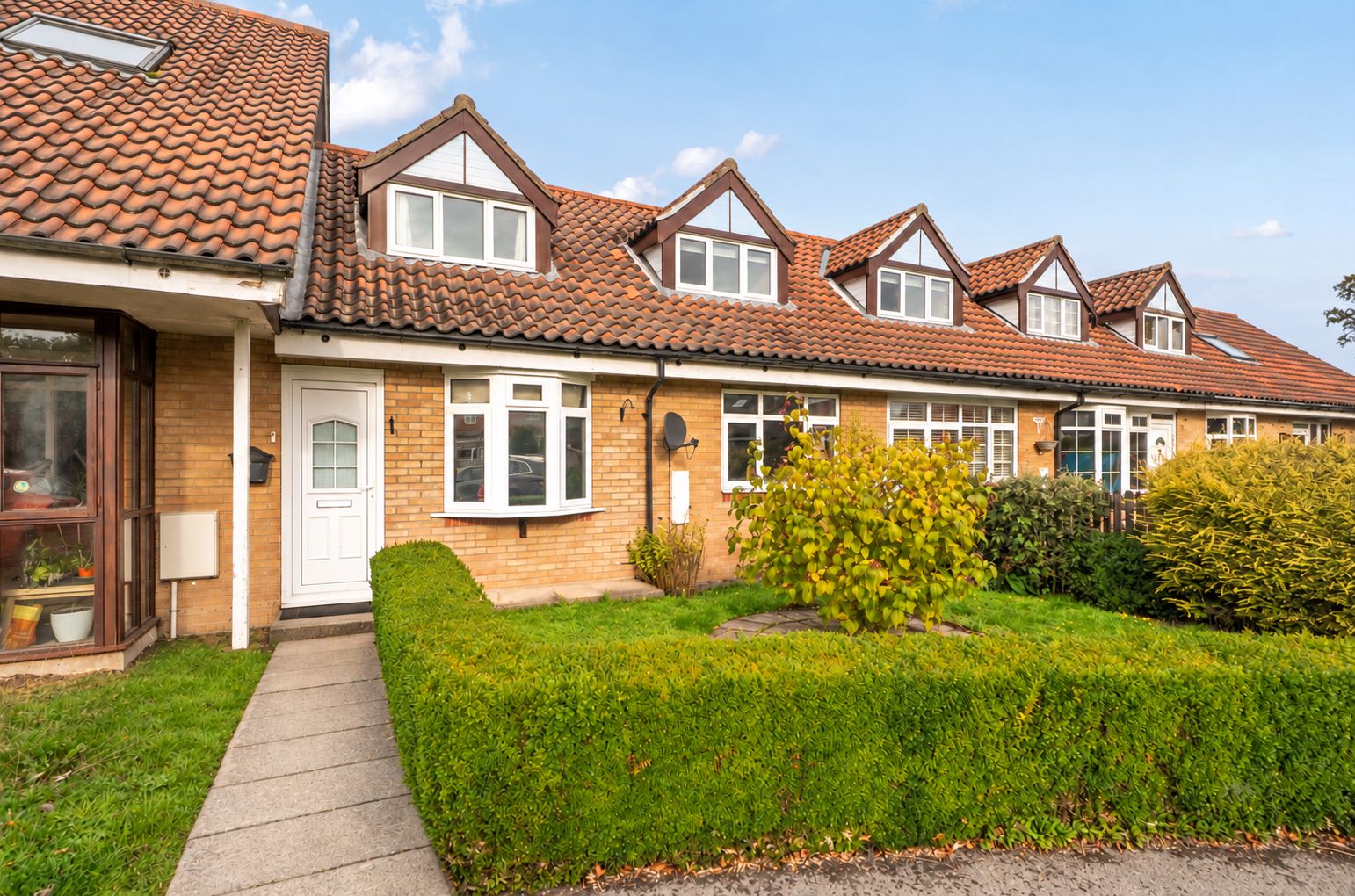Terraced House for sale in York, Crambeck Village, Welburn, York, YO60 7EZ, 1003 m²