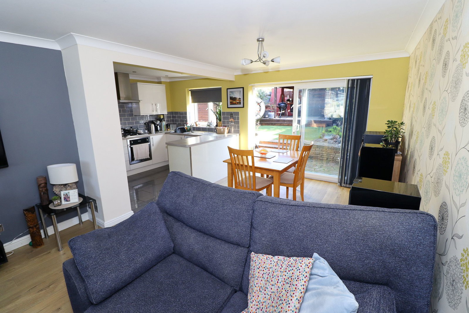 Semi Detached House for sale in St. Neots, Philip Gardens, St. Neots, PE19 2QJ