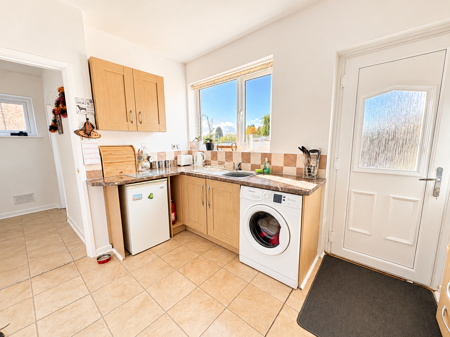 Semi Detached House for sale in Ibstock, Hinckley Road, Ibstock, LE67 6PB