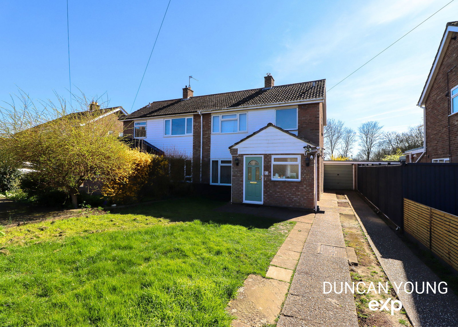 Semi Detached House for sale in St. Neots, Elm Drive, Offord Cluny, St. Neots, PE19 5RN