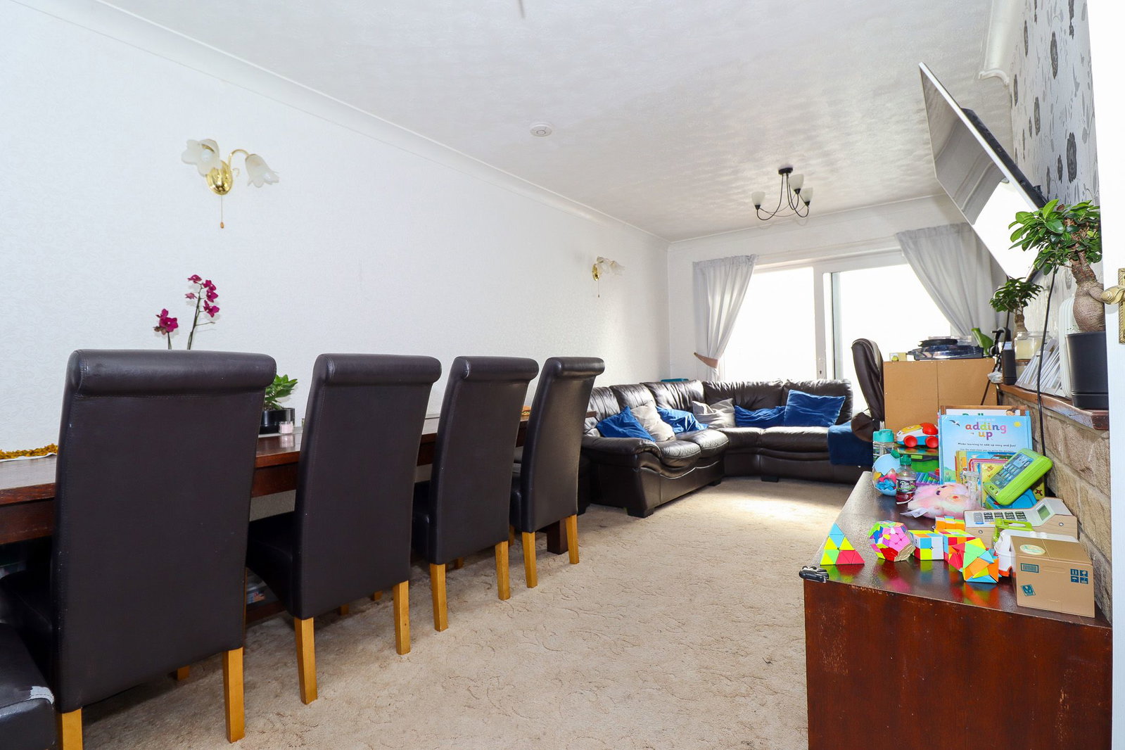 Semi Detached House for sale in St. Neots, Elm Drive, Offord Cluny, St. Neots, PE19 5RN