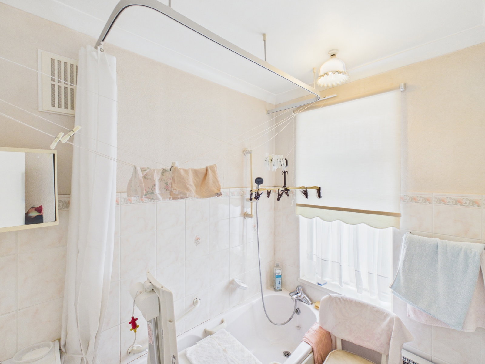 Semi Detached House for sale in Ipswich, Britannia Road, Ipswich, 867 m²
