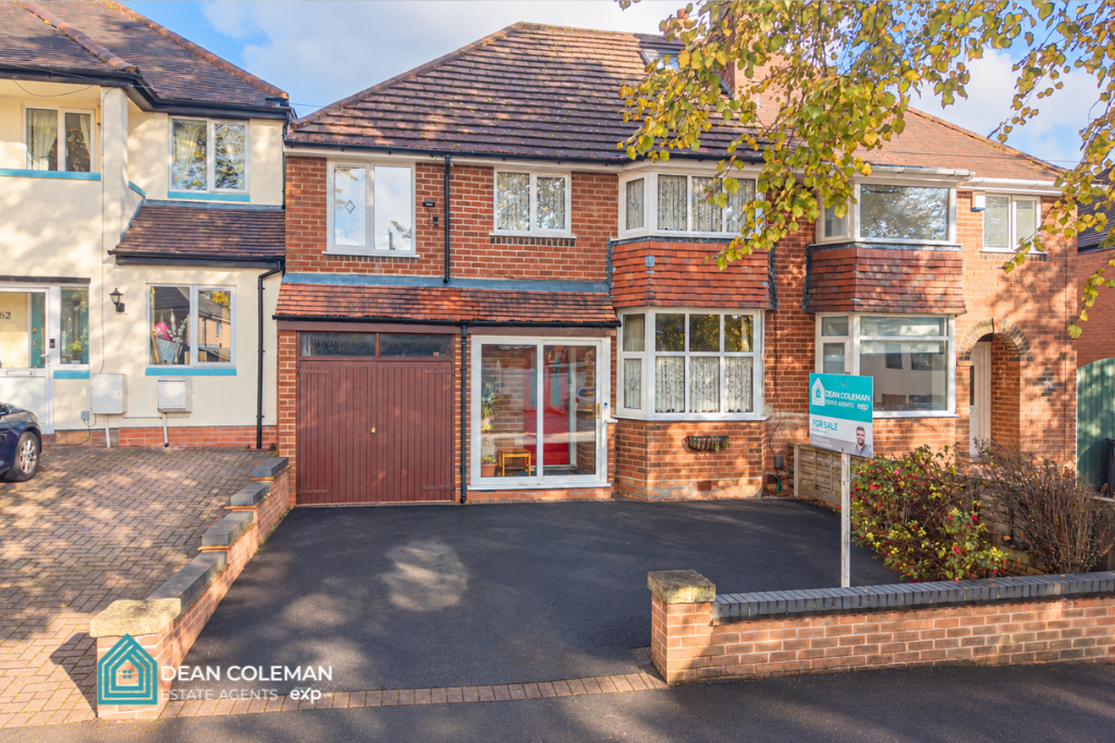 Semi Detached House for sale in Birmingham, Wychall Road, Northfield, B31 3AA, 1714 m²