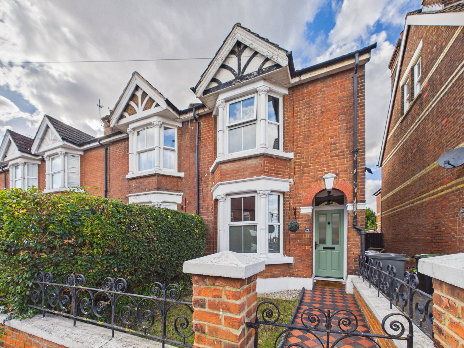 Semi Detached House for sale in Snodland, Malling Road, Snodland, ME6 5EQ