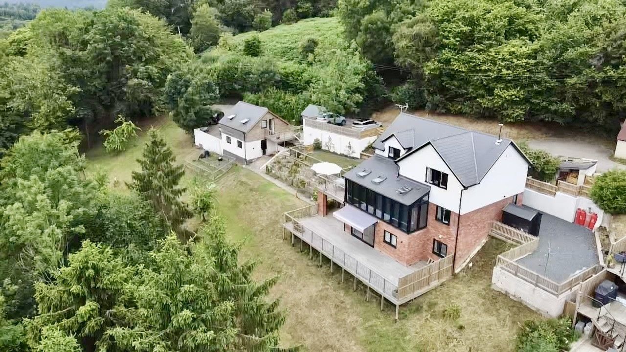 Detached House for sale in Longhope, The Slad, Longhope, GL17, 2763 m²