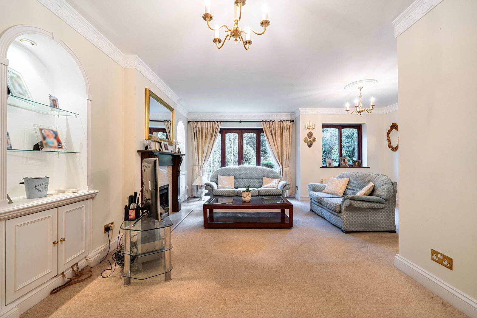 Detached House for sale in Bushey, Dunsmore Close, Bushey, WD23