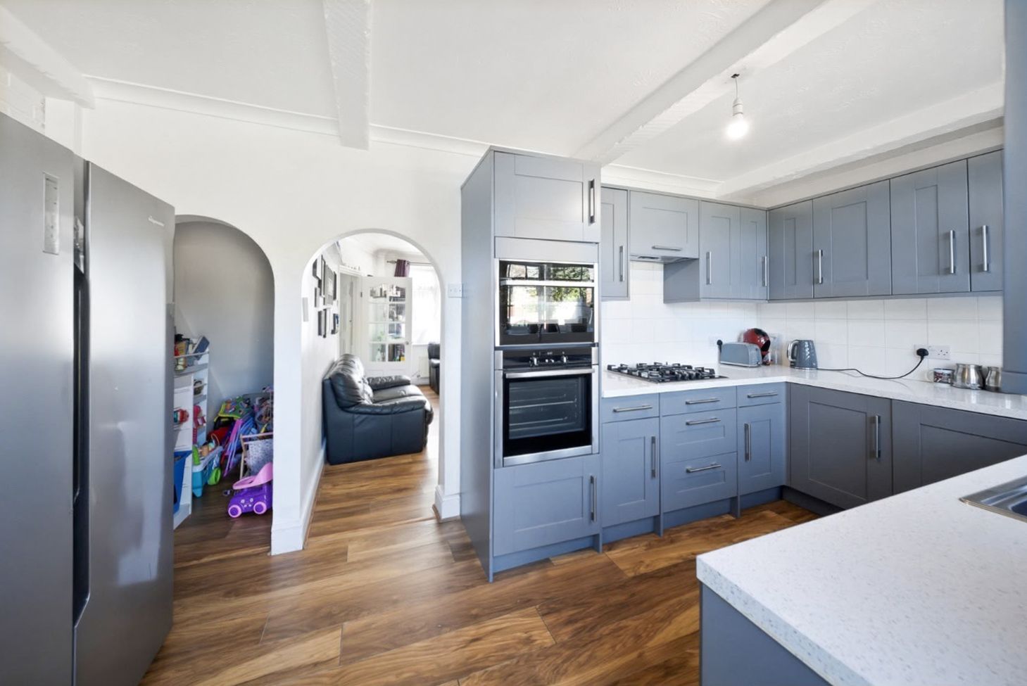 Terraced House for sale in Borehamwood, Theobald Street, Borehamwood, WD6 4PF, 732 m²