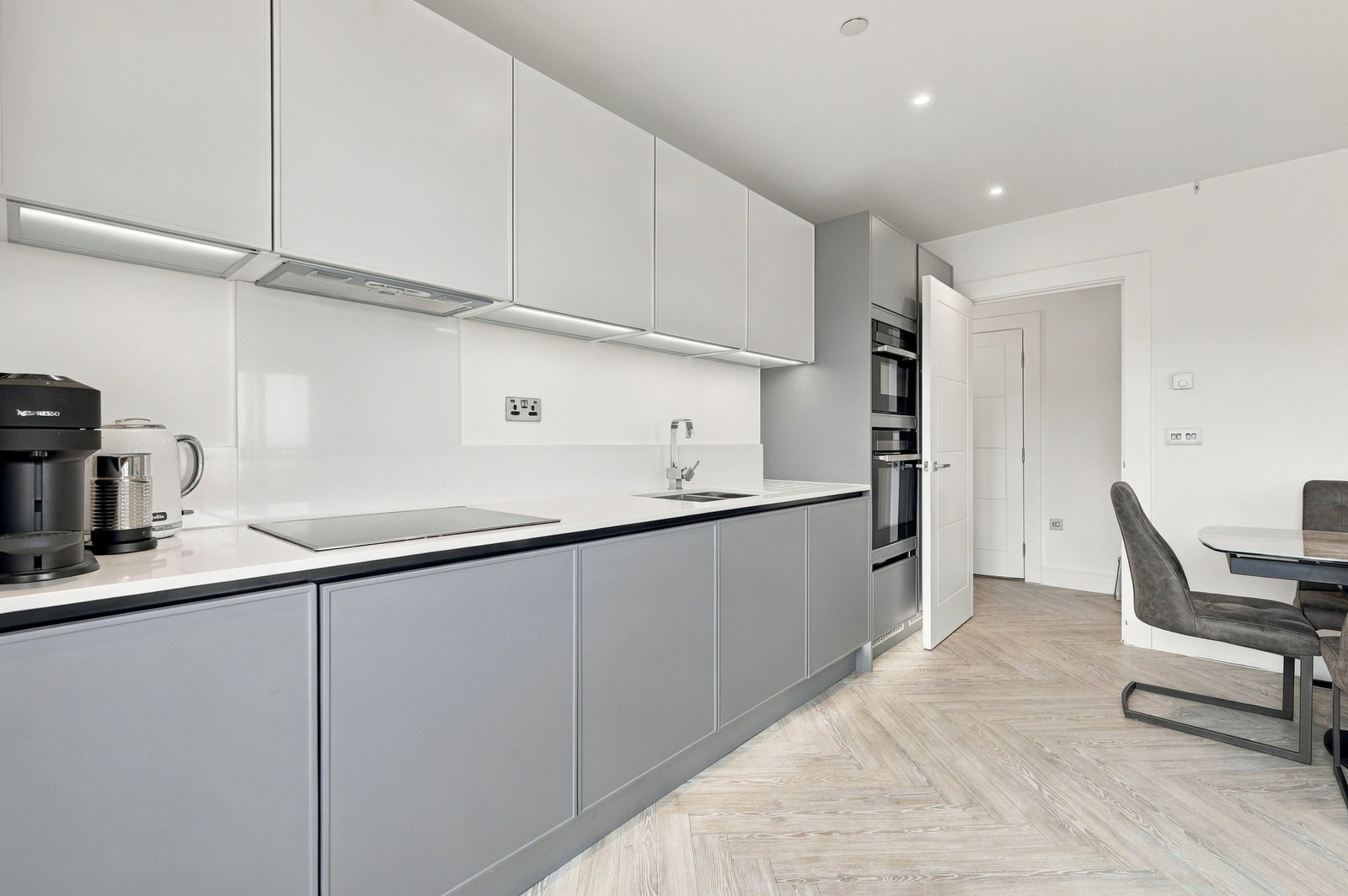 Apartment for sale in London, Jacquard Apartments, SW18