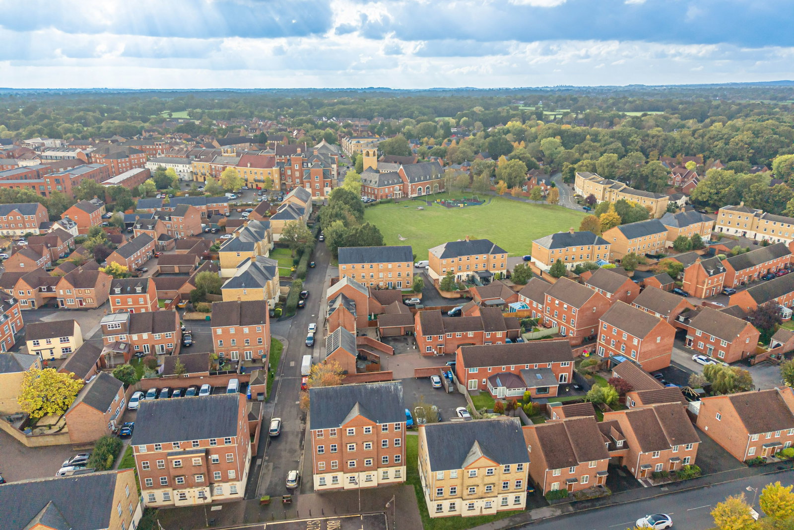Ground Floor Flat for sale in Solihull, Clarks Lane, Dickens Heath, 581 m²