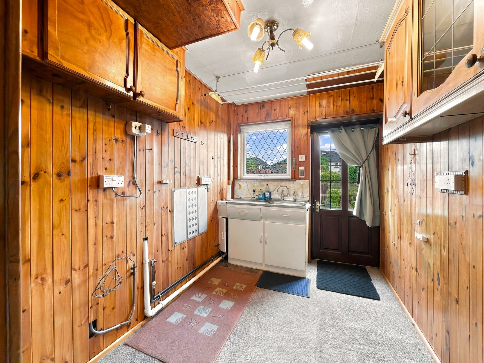 Semi Detached House for sale in Newport, Ty Isaf Park Avenue, Risca