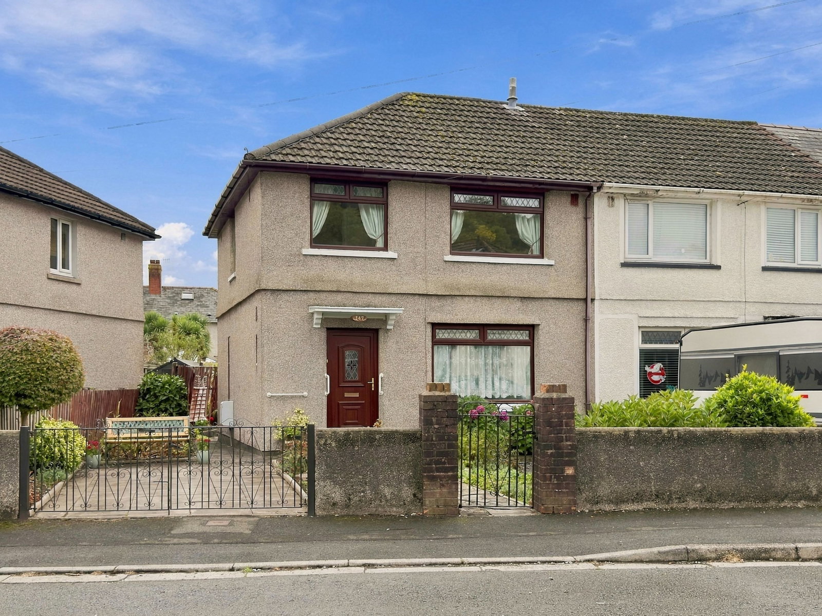 Semi Detached House for sale in Newport, Ty Isaf Park Avenue, Risca