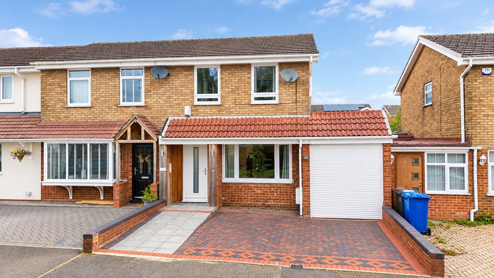 Detached House for sale in Burntwood, Earl Drive, Burntwood, WS7 1PT