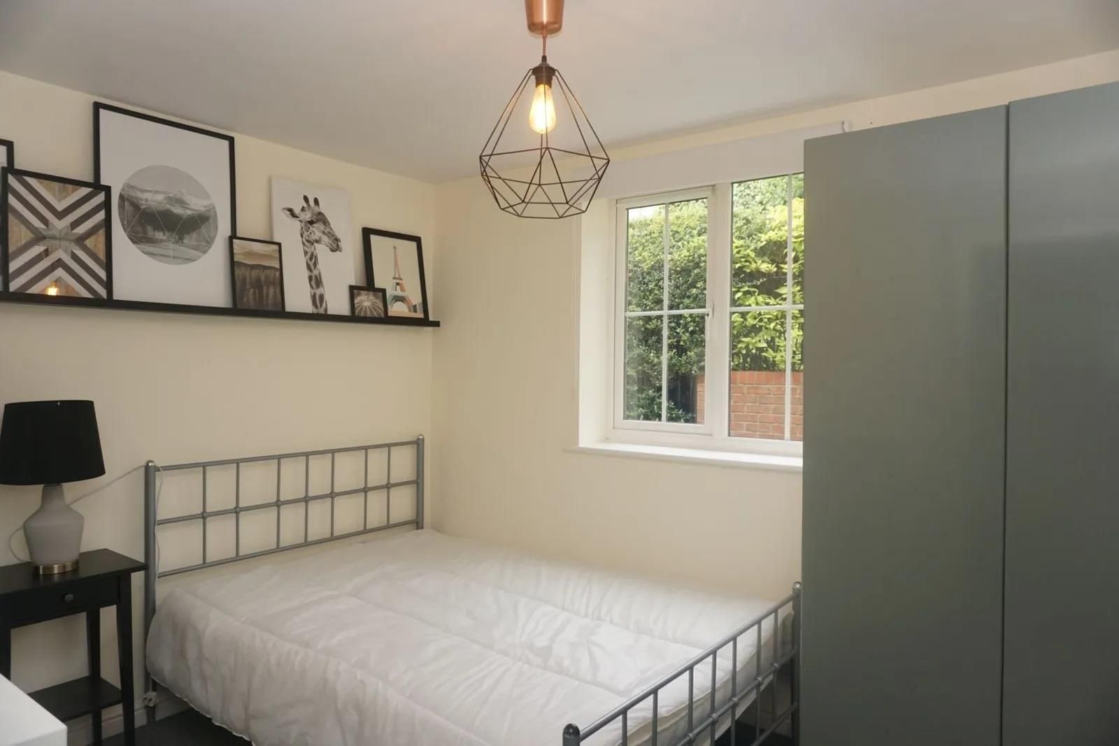 Flat for sale in Bracknell, Hopper Vale, Warfield, Bracknell, RG12