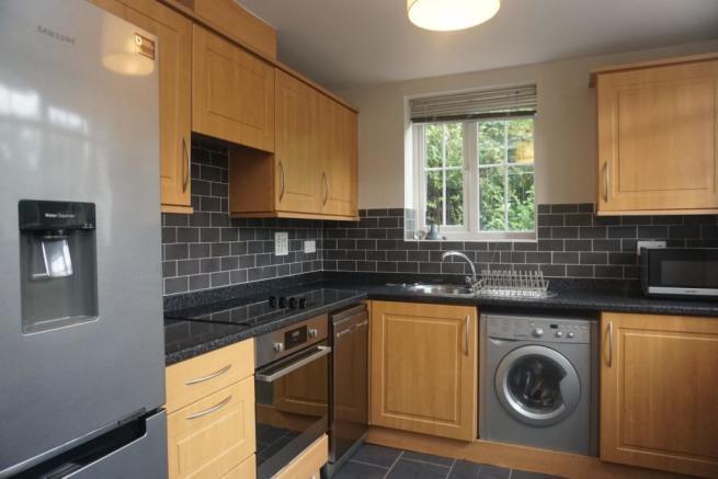 Flat for sale in Bracknell, Hopper Vale, Warfield, Bracknell, RG12