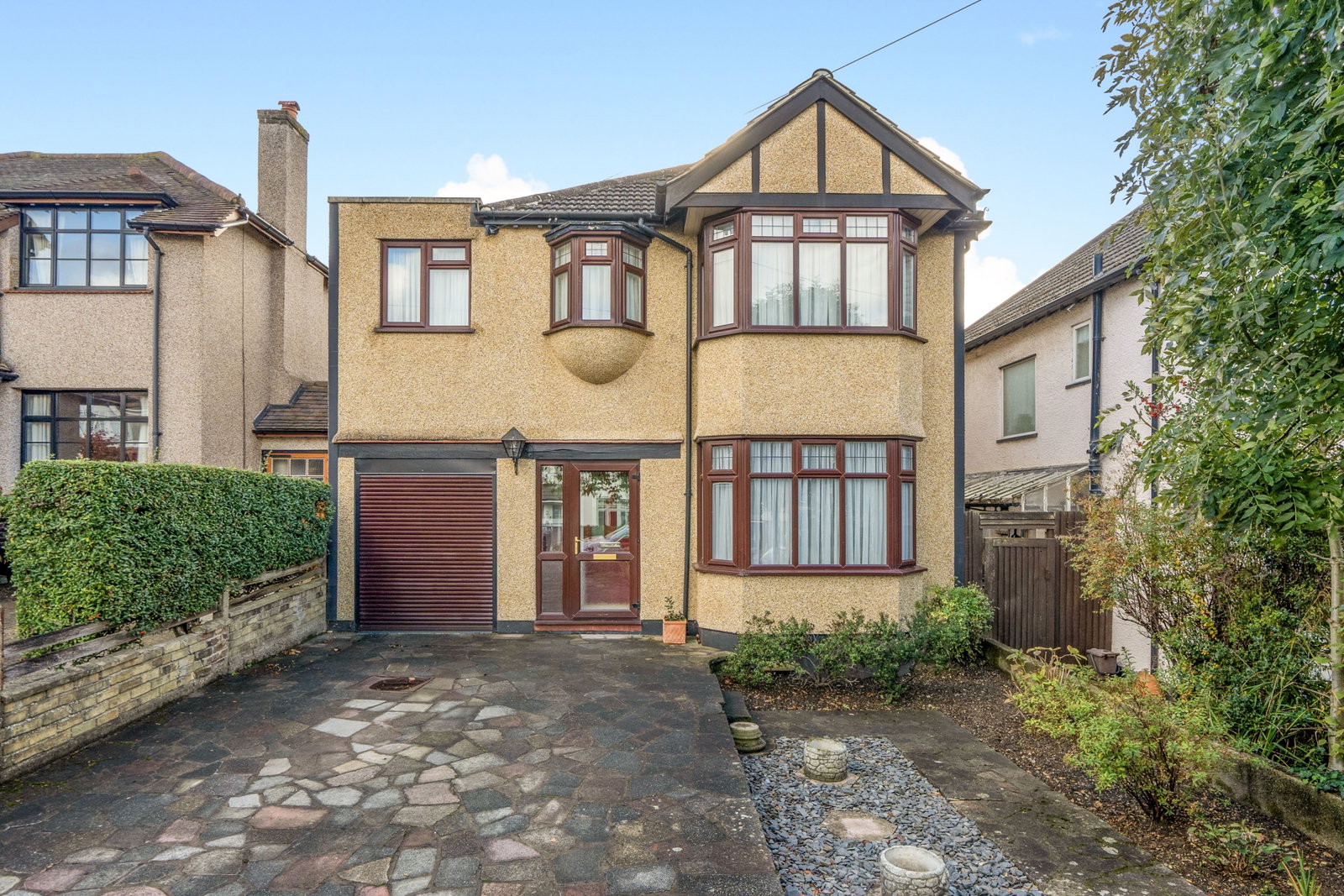 Detached House for sale in Carshalton, Sussex Road, Carshalton Beeches, SM5 3NA