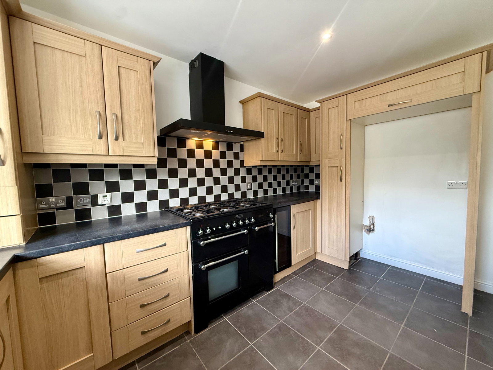 Semi Detached House for sale in Swadlincote, Pennine Way, Swadlincote