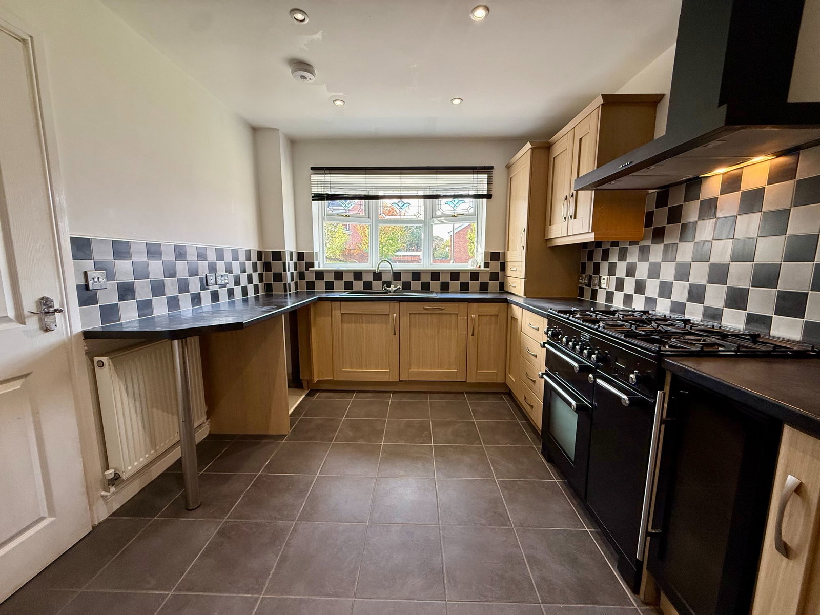 Semi Detached House for sale in Swadlincote, Pennine Way, Swadlincote