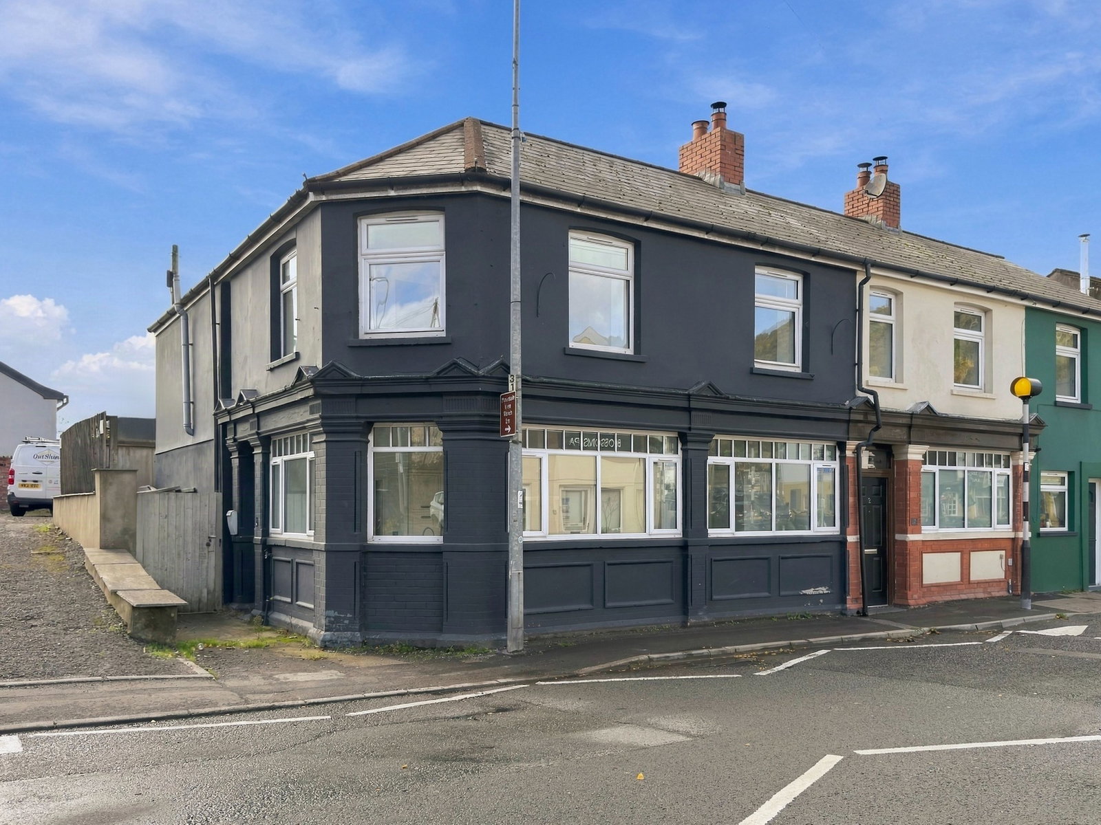 End Of Terrace House for sale in Cardiff, Merthyr Road, Tongwynlais