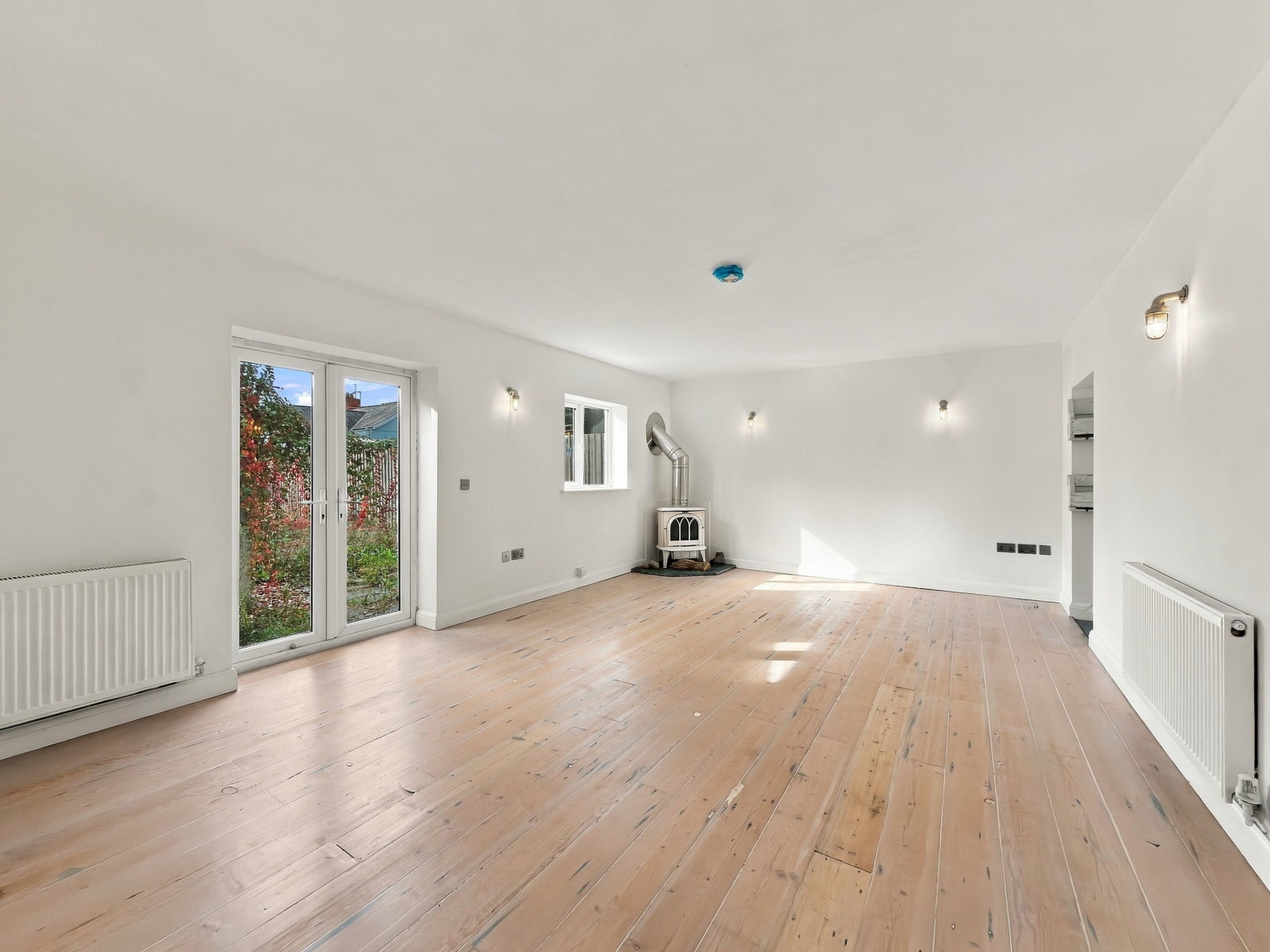 End Of Terrace House for sale in Cardiff, Merthyr Road, Tongwynlais
