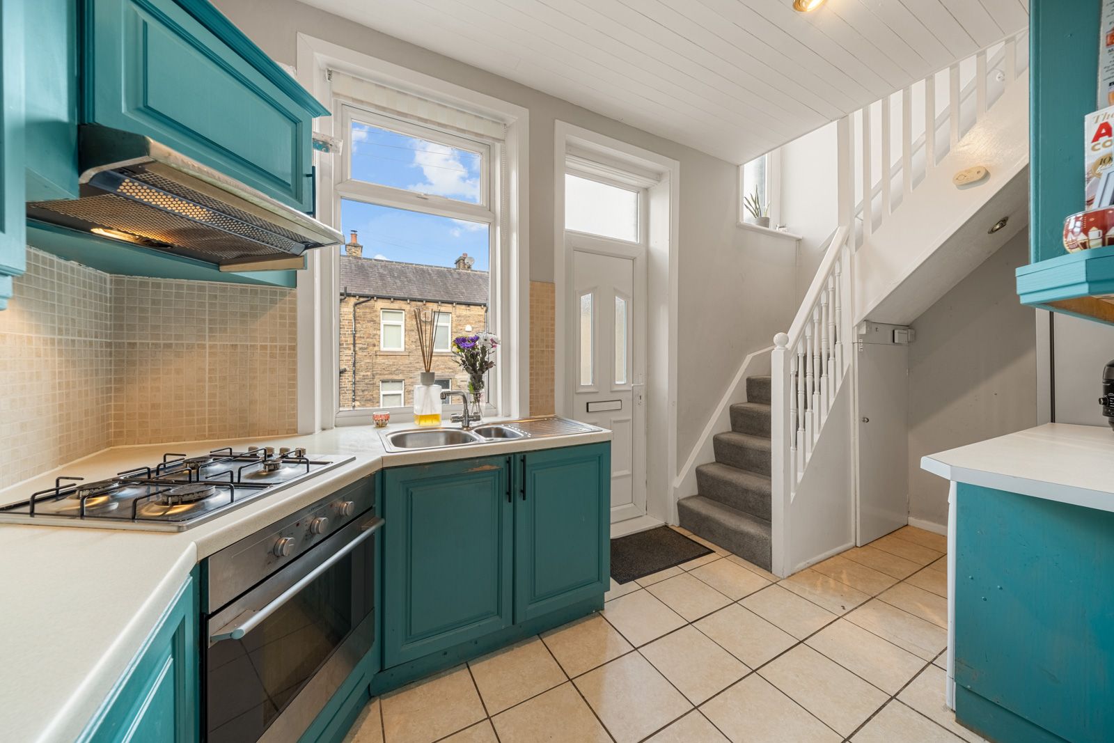 Terraced House for sale in Elland, Lime Tree Avenue, Elland, HX5 9BE