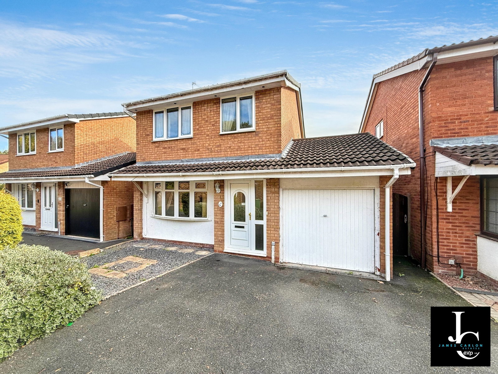 Detached House for sale in Telford, Buttermere Drive, Priorslee, Telford, TF2 9RE, 932 m²
