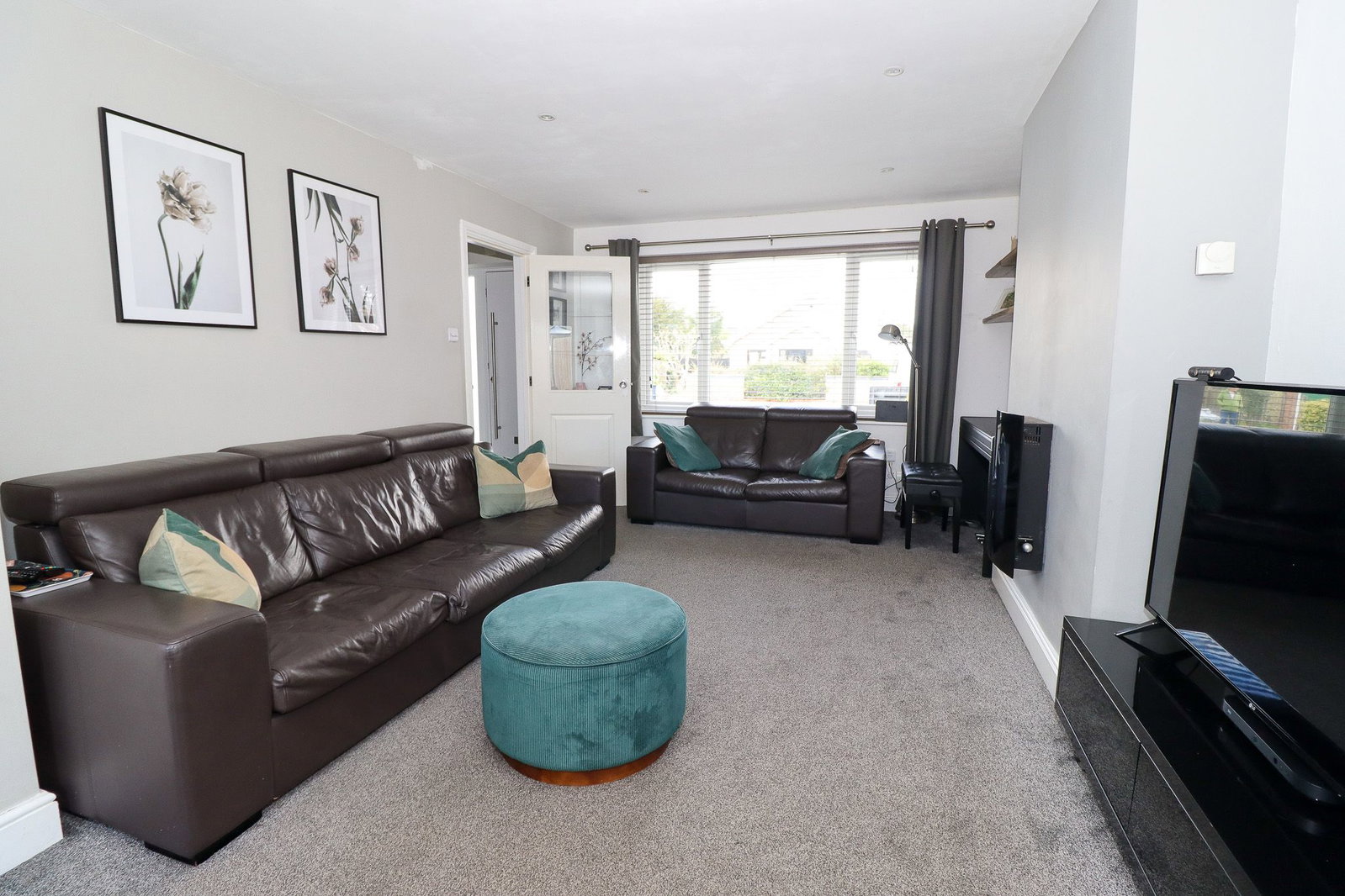 Semi Detached House for sale in St. Neots, Parkway, Little Paxton, St. Neots, PE19 6PA