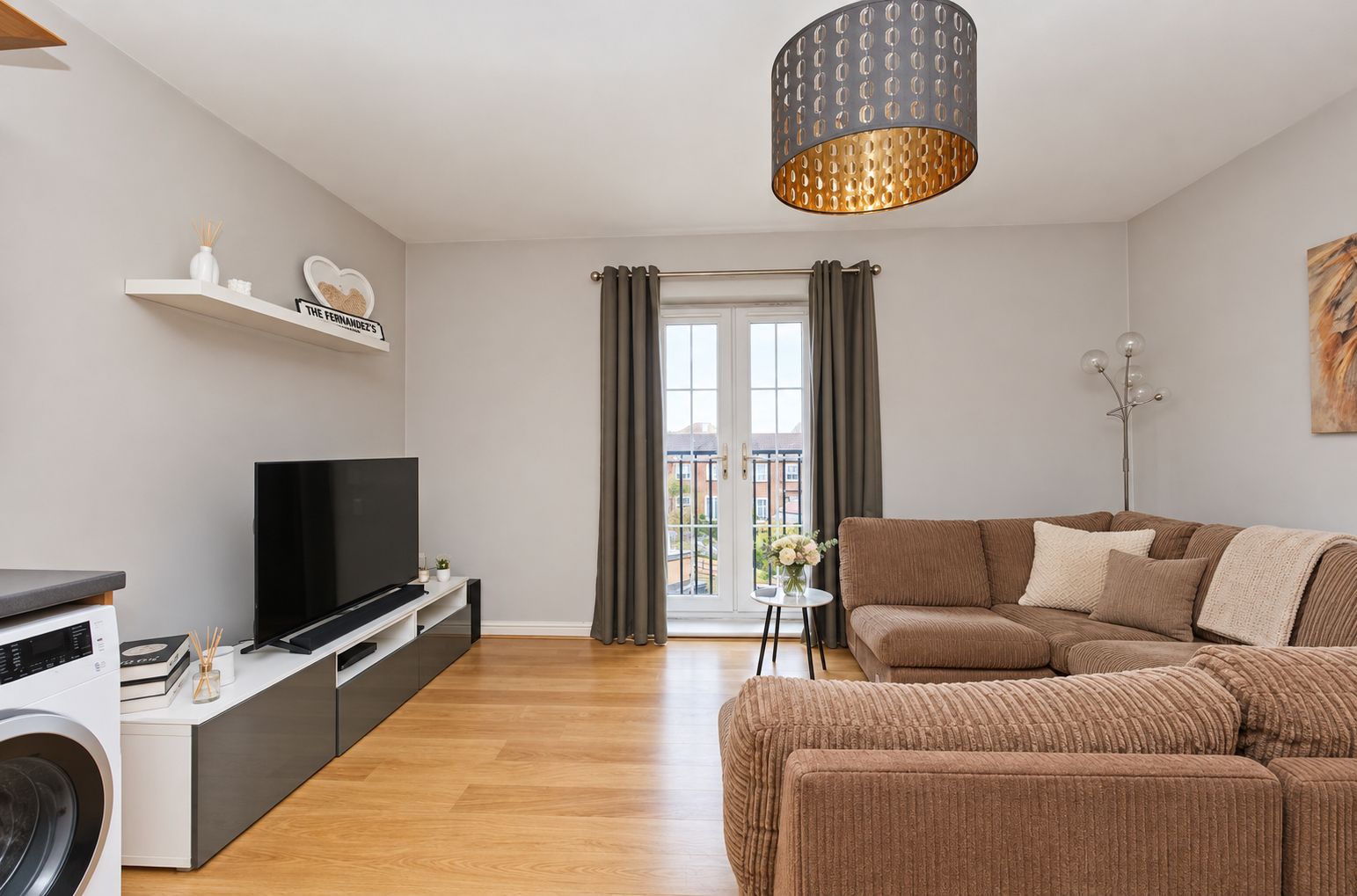 Flat for sale in York, Page House, Didsbury Close, York, YO30 5NN, 460 m²