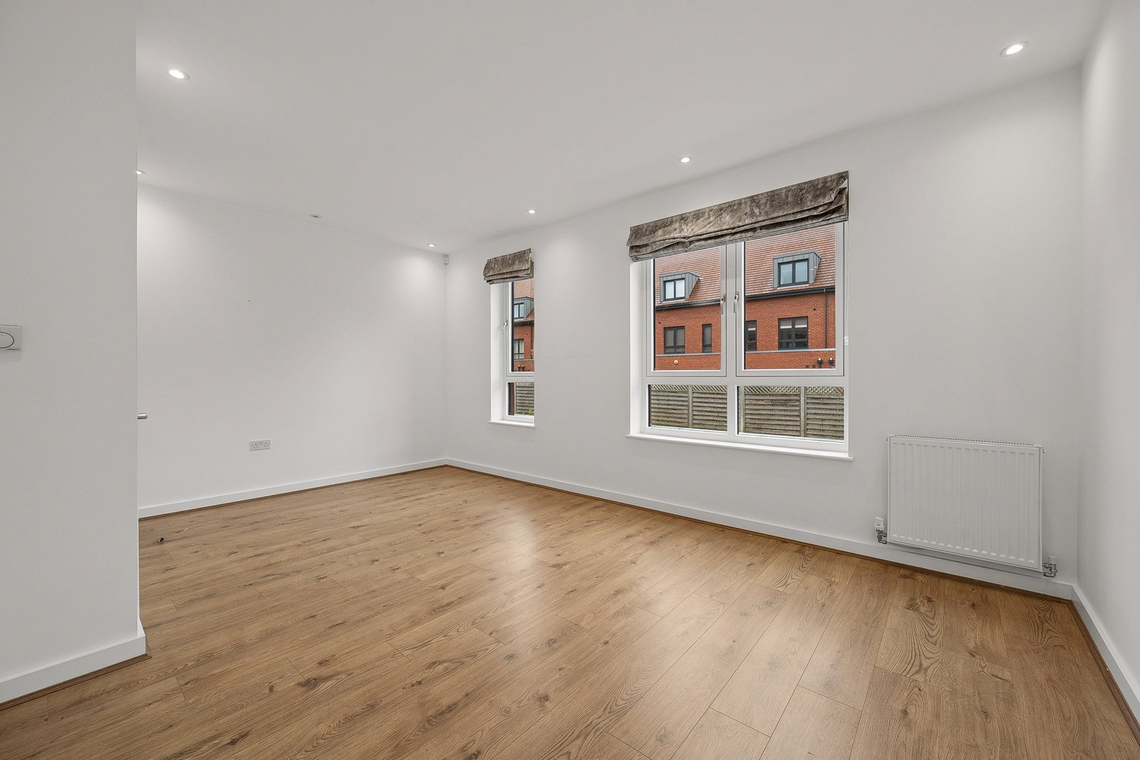 Terraced House for sale in Stockport, Booth Square, Cheadle, Stockport, SK8 2GP, 1500 m²