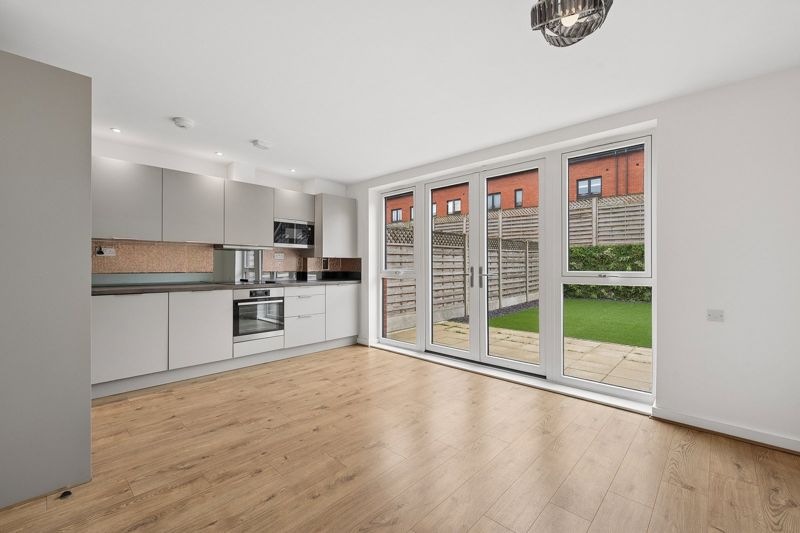 Terraced House for sale in Stockport, Booth Square, Cheadle, Stockport, SK8 2GP, 1500 m²
